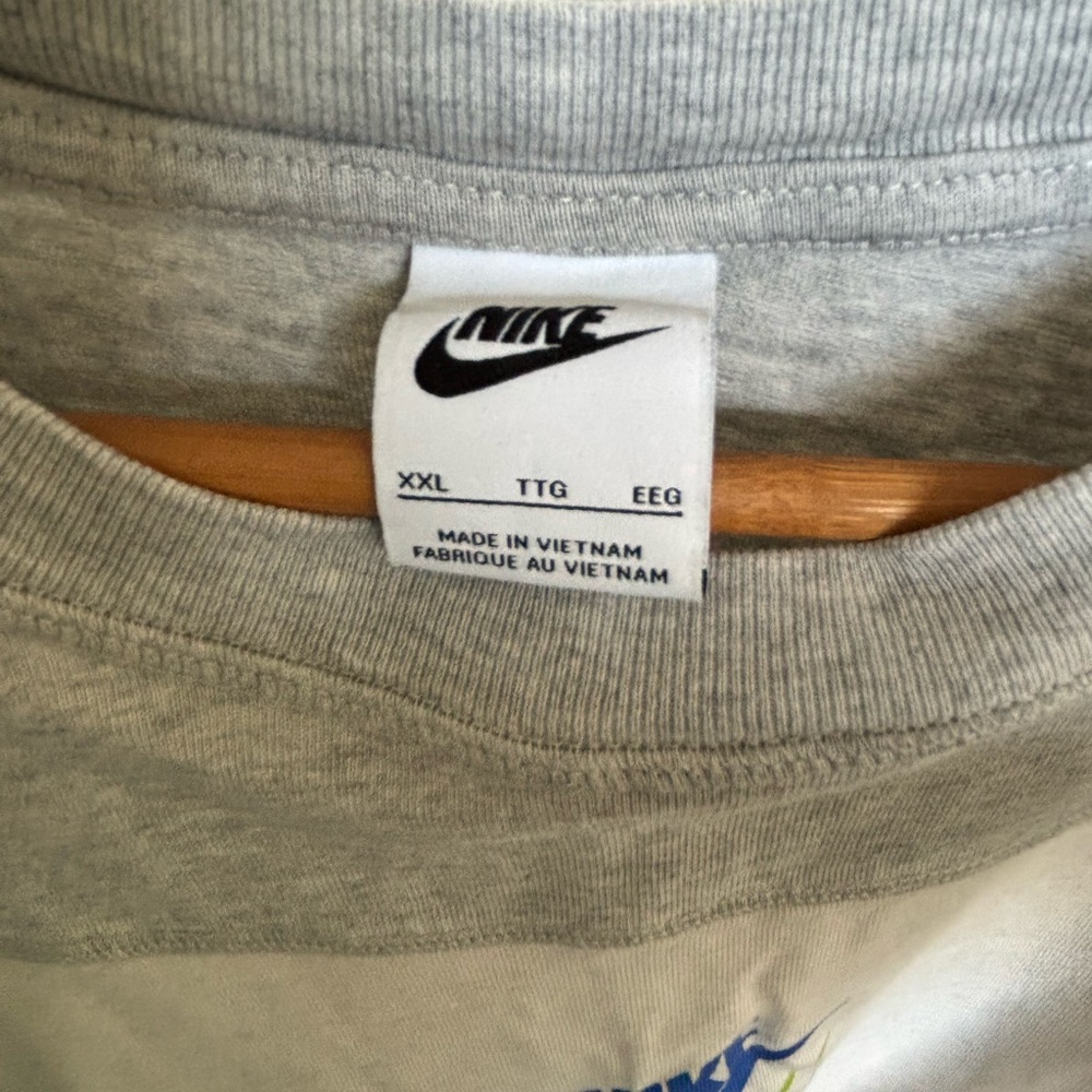 Nike Women's Gray and Cream Short Sleeve Dress - Picture 3 of 3